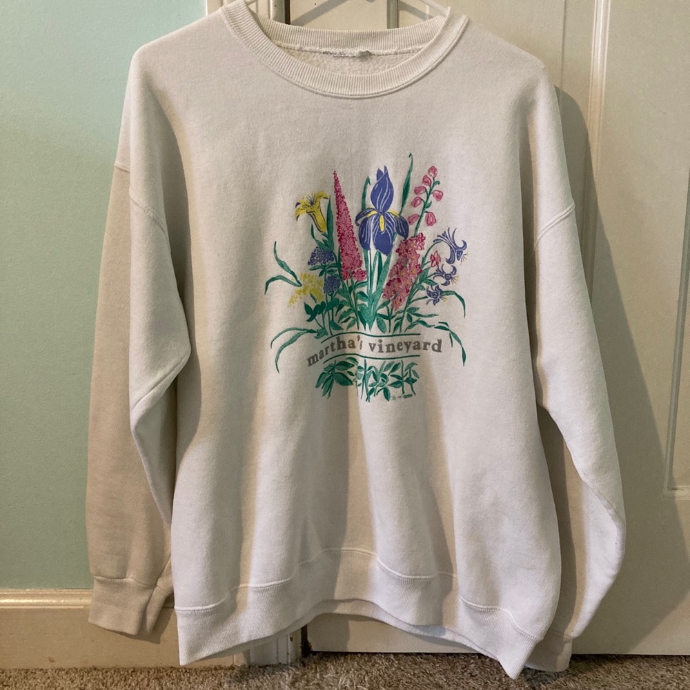 VINTAGE MARTHA’s VINEYARD SWEATSHIRT